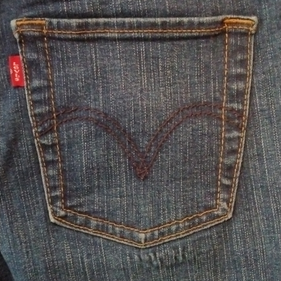EUC Levi's 512 Perfectly Slimming Bootcut, Size 8PM - Picture 3 of 7